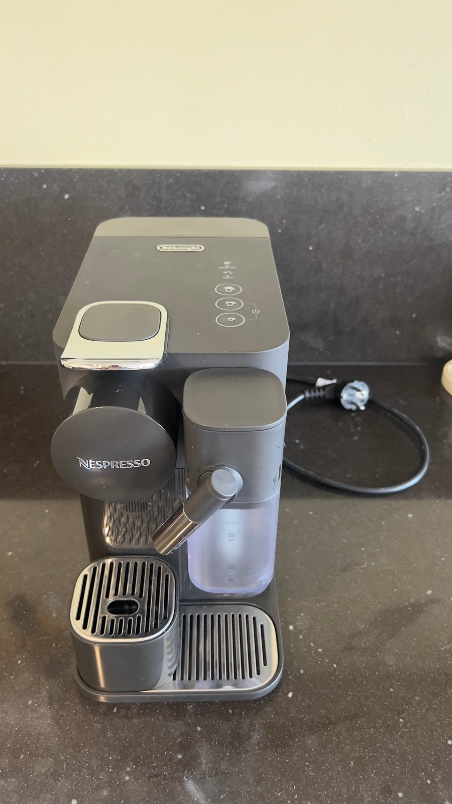 Nespresso De'Longhi Lattissima One - Koffiecupmachine