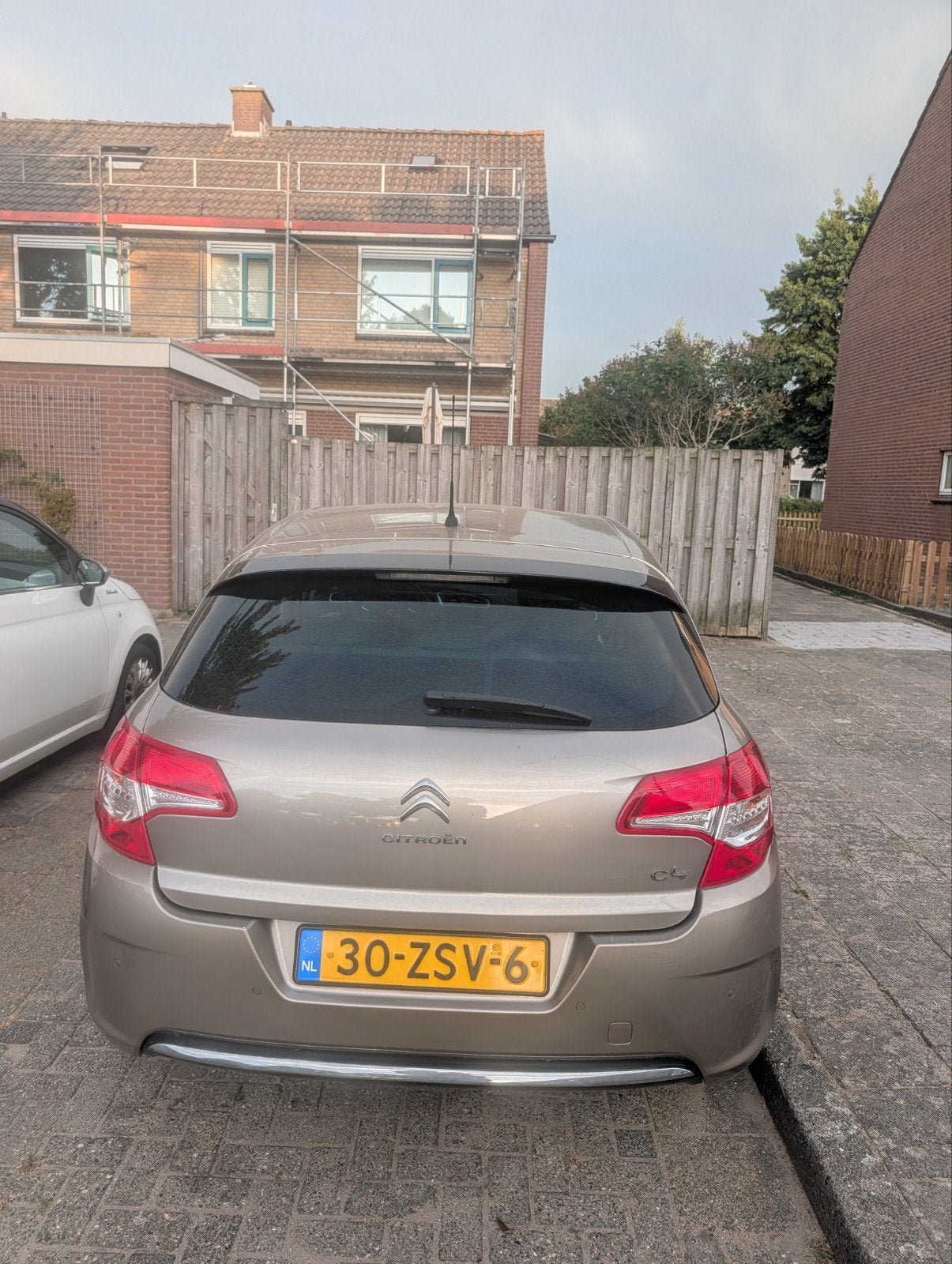 Citroën C4 1.6 benzine automaat | 2013 | 192.000 km, Auto's, Citroën, 1550 kg, 4 cilinders, Beige, Particulier