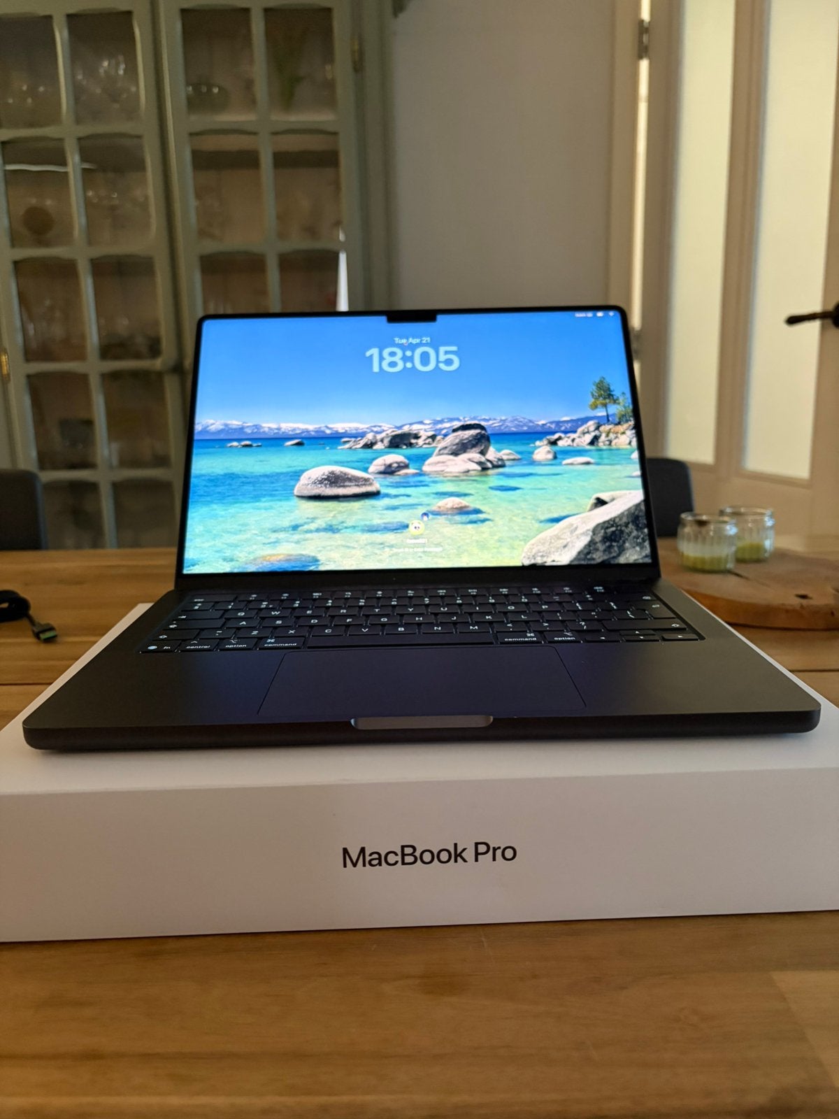 Macbook Pro M5 14 inch - 16GB RAM - 1TB SSD - ZGAN, Computers en Software, Apple Macbooks, Verzenden, Zo goed als nieuw, Overige groottes
