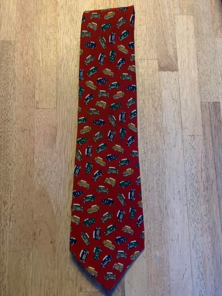 Stropdas, rood met autootjes, Kleding | Heren, Stropdassen, Ophalen of Verzenden, Gedragen, Rood