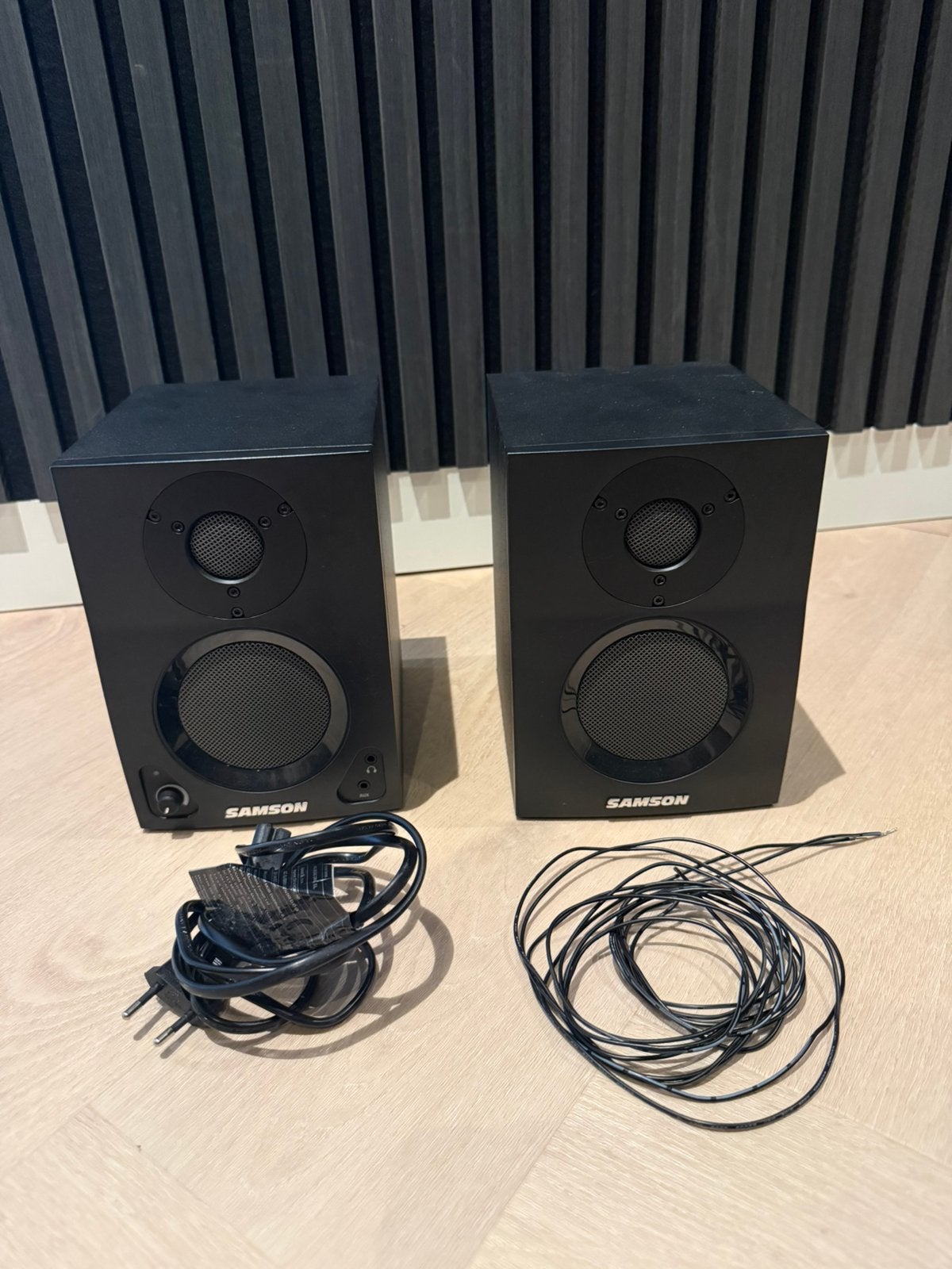 Samson MediaOne BT3, Studiomonitor, Nieuw, 60 tot 120 watt, Ophalen