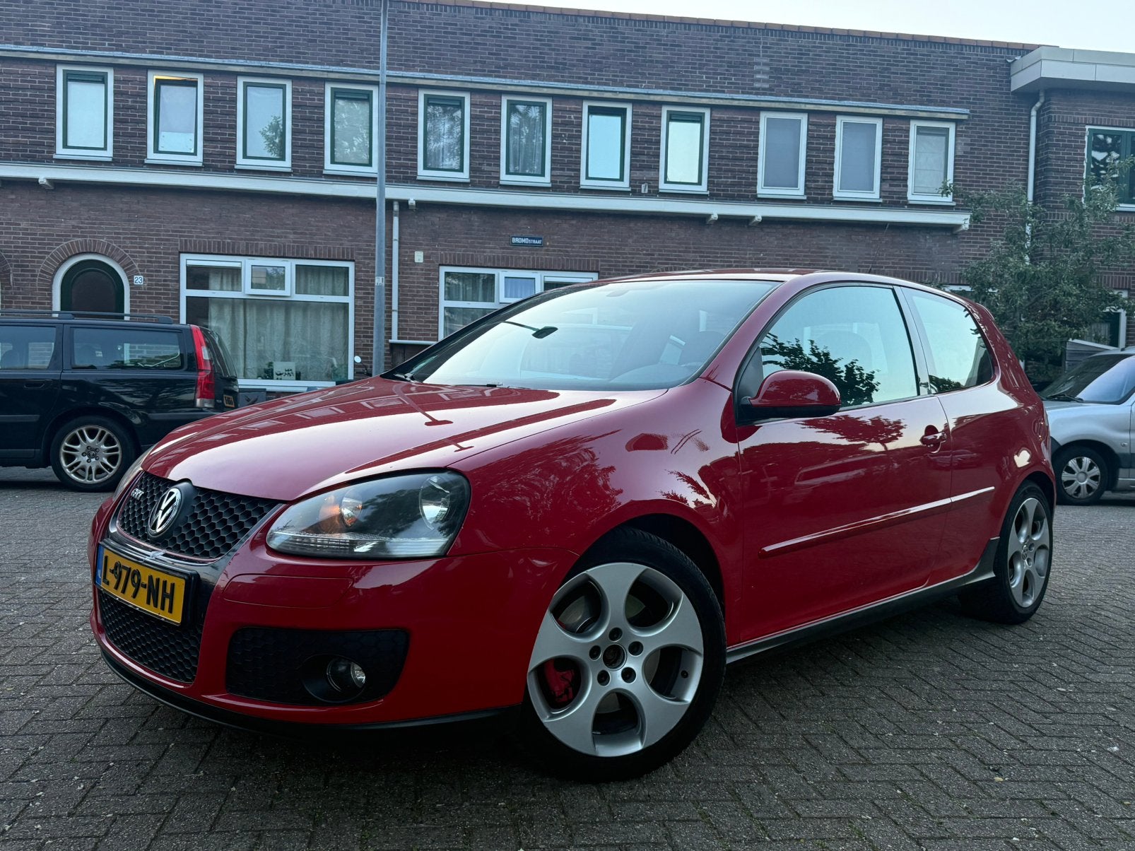 Volkswagen Golf 2.0 GTI CarPlay Airco/Clima Cruise, Auto's, Stof, 4 cilinders, Handgeschakeld, Grijs
