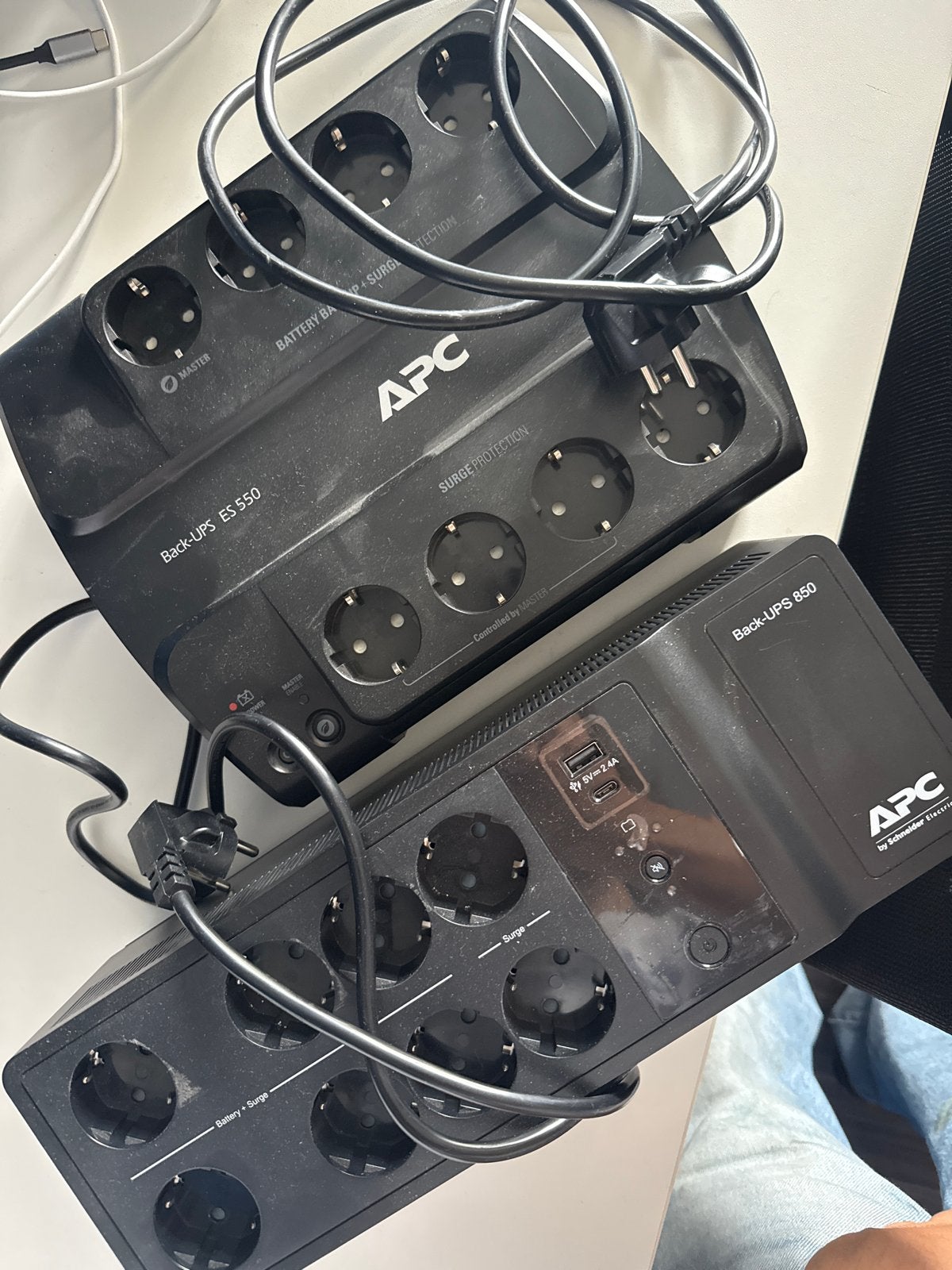 APC Back-UPS ES 550 & Back-UPS 850 - Noodstroomvoorziening, Computers en Software, Ophalen of Verzenden, Gebruikt