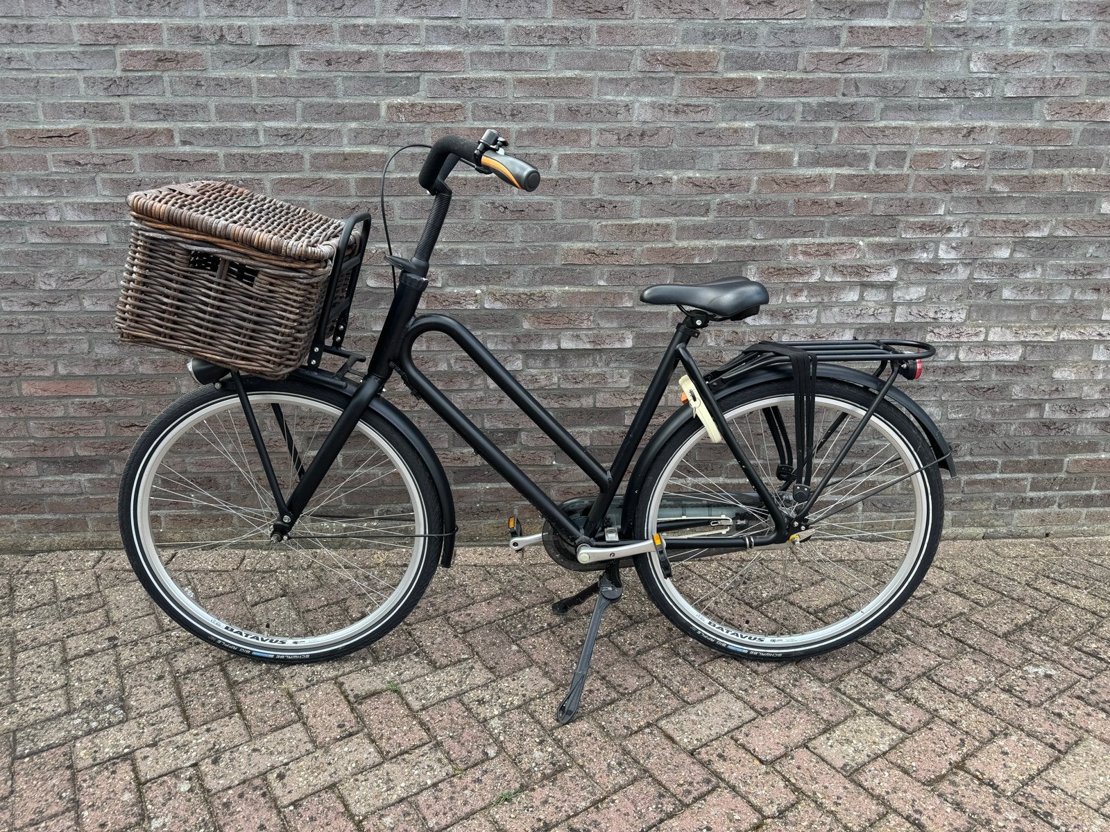 Batavus Damesfiets mat zwart met mand, Ophalen, Velgrem, Batavus, Zo goed als nieuw