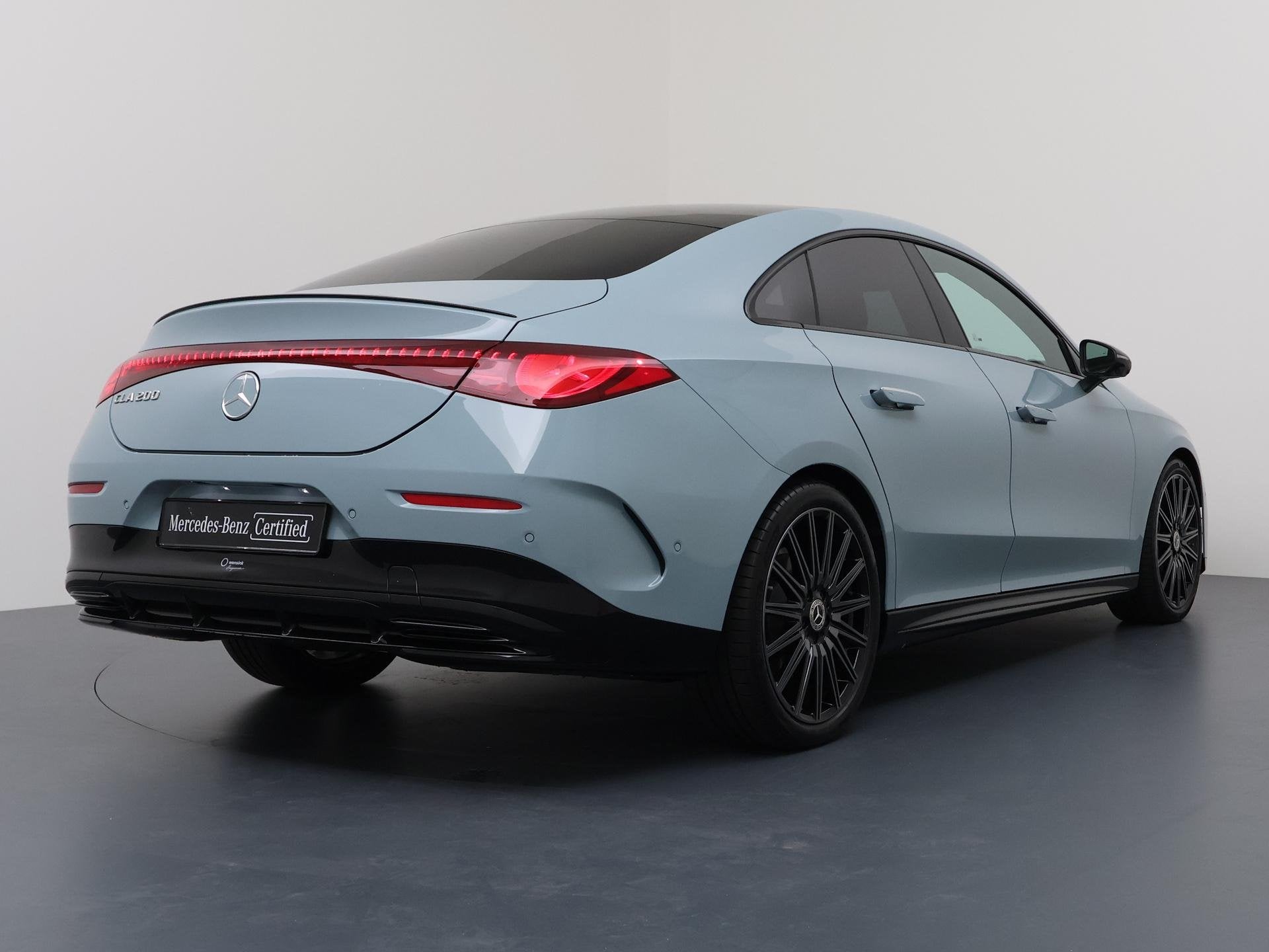 Mercedes-Benz CLA-Klasse 200 AMG Line Business Solution AMG, Auto's, Stof, 4 cilinders, Blauw, 163 pk
