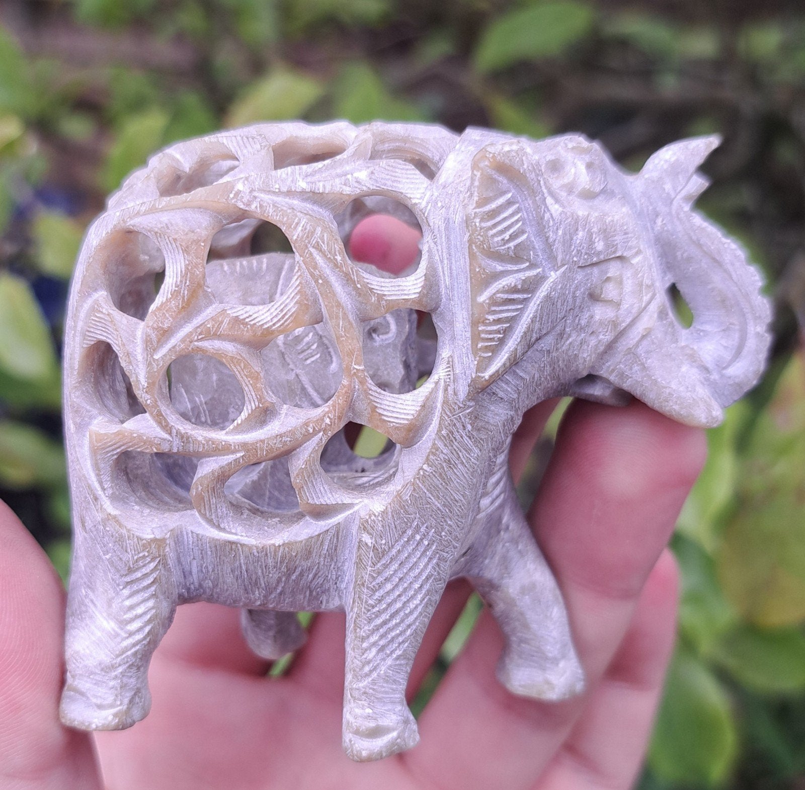 Natuursteen Olifant beeldje natuurstenen handsnijwerk, Ophalen of Verzenden