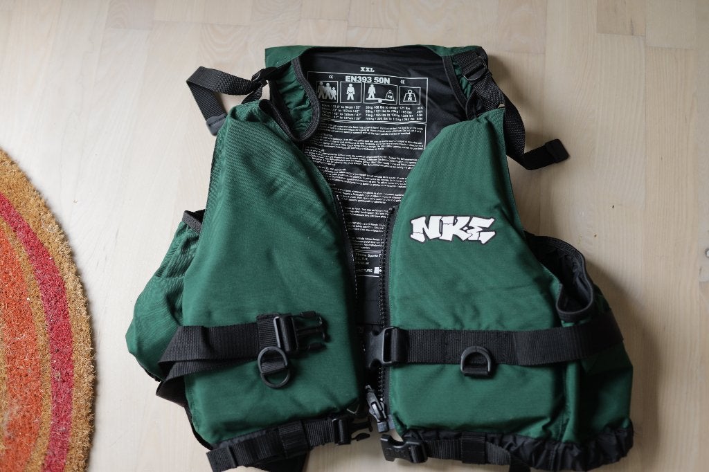 zwemvest NKE maat xxl en Spreu Booty neoprene schoentjes., Watersport en Boten, Ophalen, Nieuw, Eén persoon, Overige typen