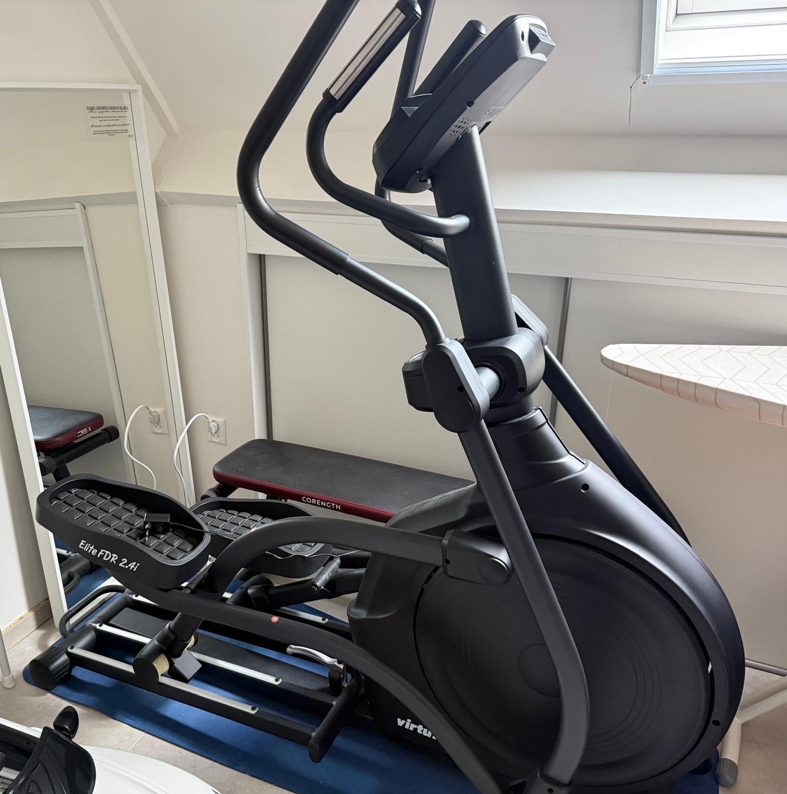 VirtuFit Crosstrainer Elite FDR 2.4i, Ophalen, Armen, Zo goed als nieuw, Crosstrainer