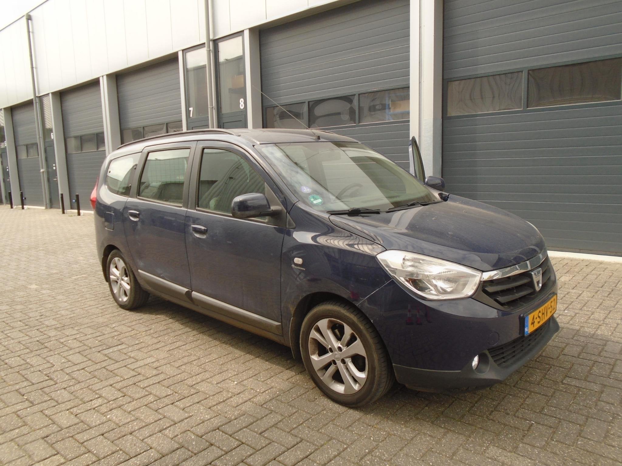 Dacia Lodgy 1.2 TCe Prestige 7p. MOTOR DEFECT/ LOOPT NOG WEL, Auto's, Dacia, Voorwielaandrijving, Euro 5, Stof, Gebruikt