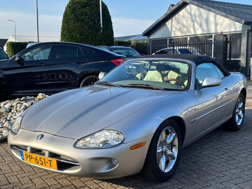 Jaguar XK8 4.0 V8 Convertible Cabriolet 1999 Youngtimer, Automaat, Cabriolet, 4 stoelen, Leder