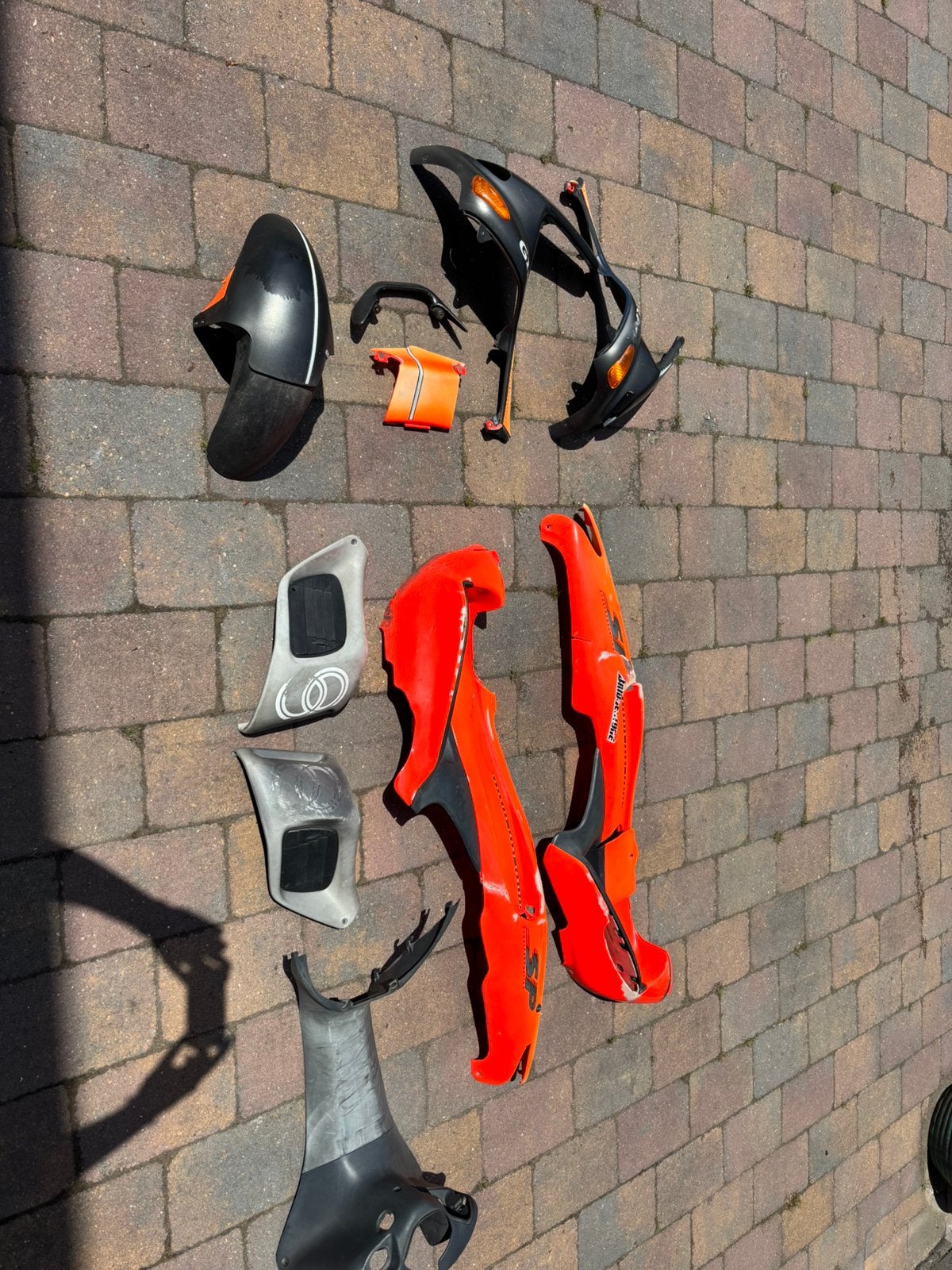 Fluo rosso runner kappen, Ophalen