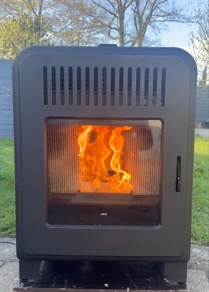 Pelletkachel MCZ Cute Air 8 kW met afstandsbediening, Ophalen, Overige brandstoffen, Pelletkachel