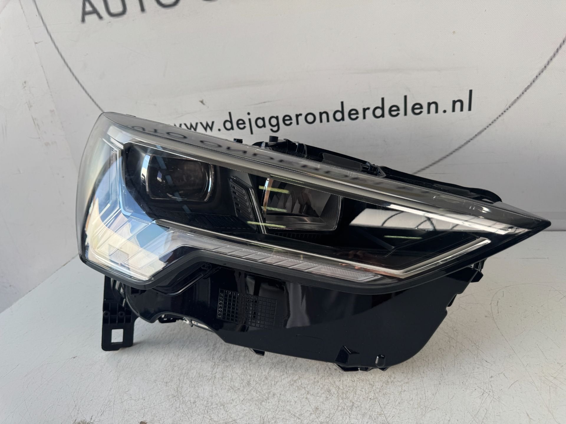 AUDI Q3 SQ3 F3 83A VOL LED KOPLAMP LINKS 83A941034, Gebruikt, AUDI AG, Auto-Union-Strasse 1
85045  Ingolstadt, DE, Kundenbetreuung@audi.de
