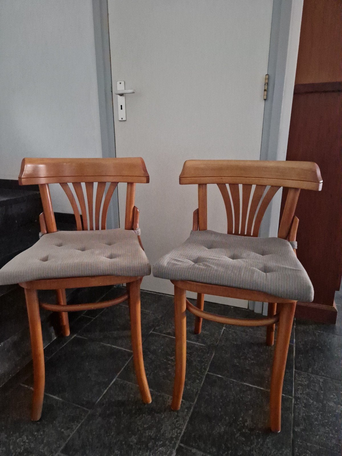 Set van 2 houten stoelen thonet stijl + kussen - Café Bistro, Ophalen, Gebruikt, Twee, Bruin