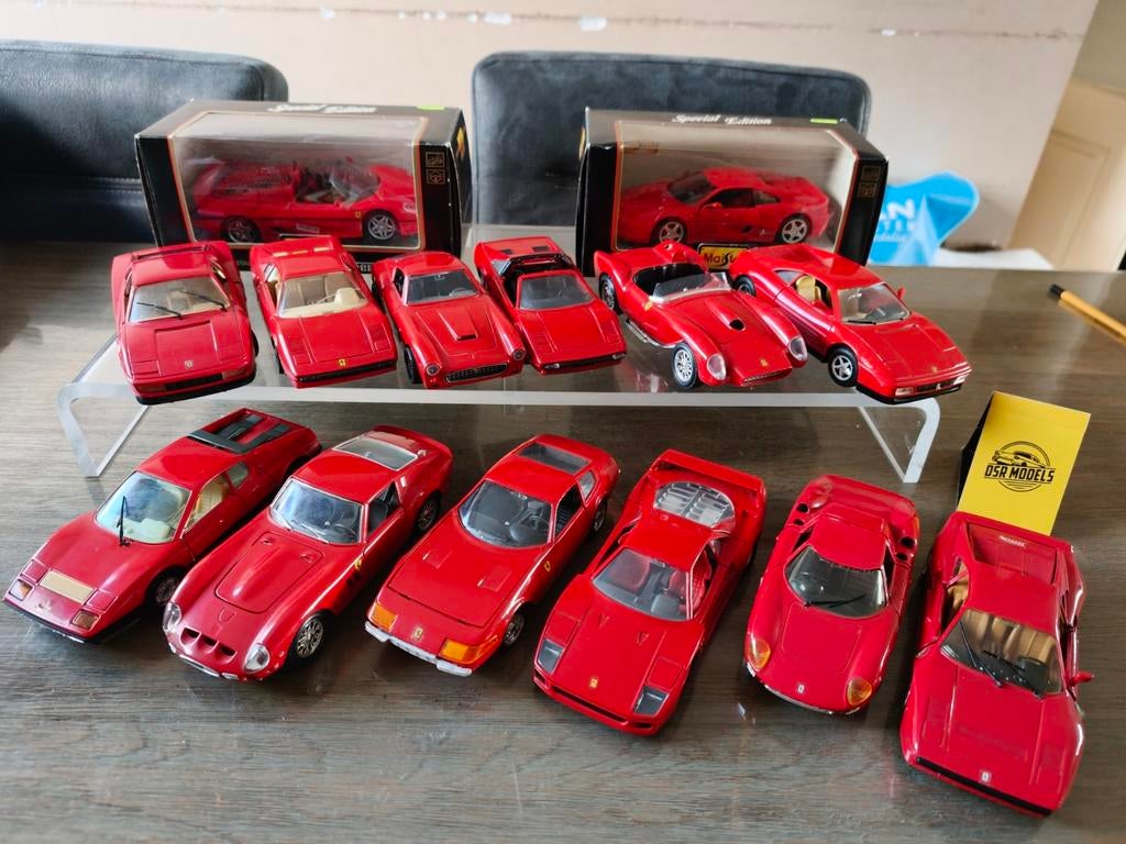 14x 1:24 Ferrari modellen partij verzameling, S, Maisto, Auto, R