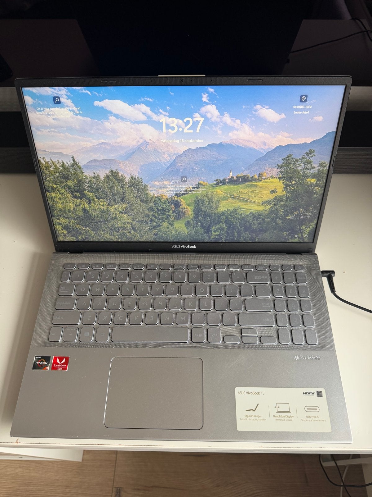 ASUS VivoBook 15 laptop, Computers en Software, Ophalen, 2 tot 3 Ghz, 8 GB, Zo goed als nieuw