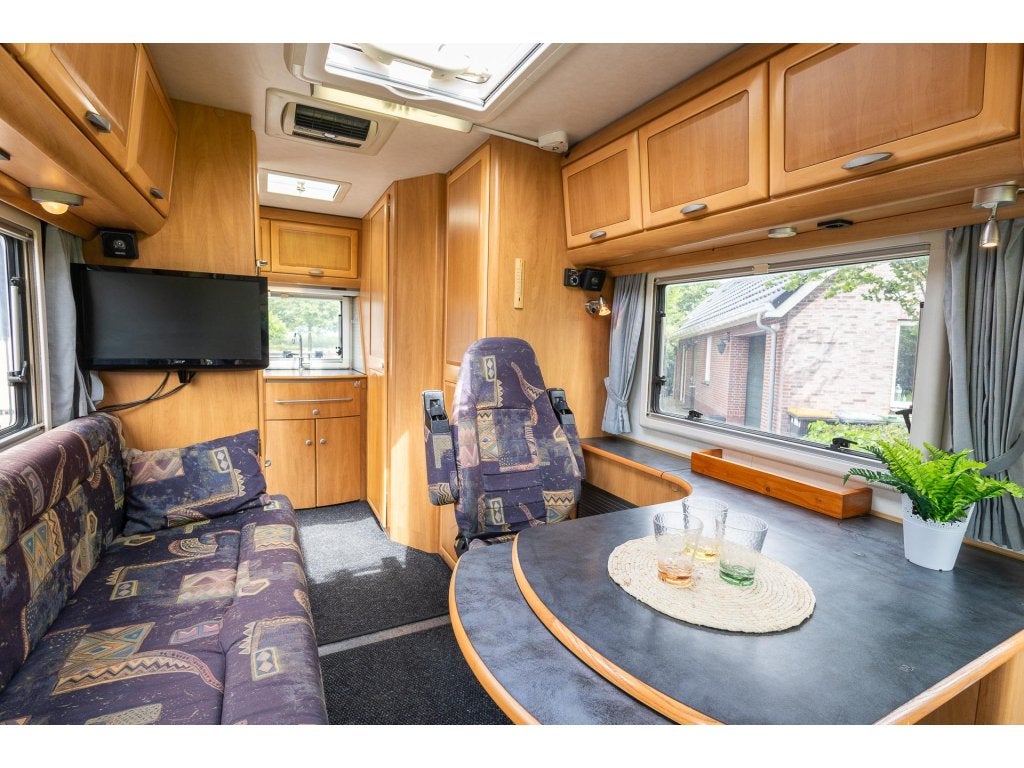 Hymer B584 2xAIRCO CRUISE 6M RUIMTELIJK, Integraal, Ringverwarming, Fiat, Afzuigkap