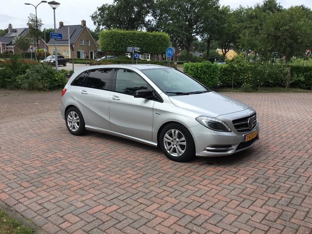 Mercedes B Klasse 180 CDI  Bj 2012  Km Stand 143187, Auto's, Automaat, Zwart, Diesel, Particulier