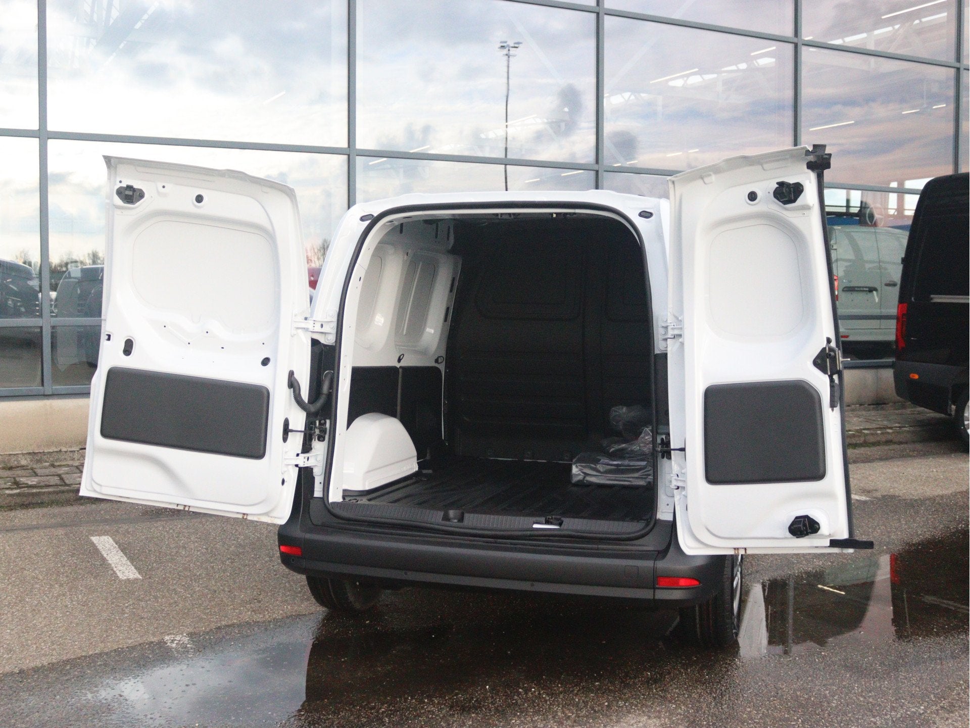 Mercedes-Benz eCitan L1 51 kWh (bj 2025), Auto's, Stof, Automatische klimaatregeling, Zwart, 24 maanden