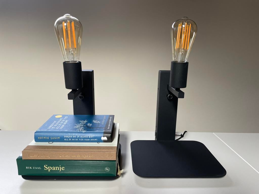 Set van 2 zwarte nachtkast/wandlampen met boekenplankje, Huis en Inrichting, Lampen | Wandlampen, Verzenden, Zo goed als nieuw