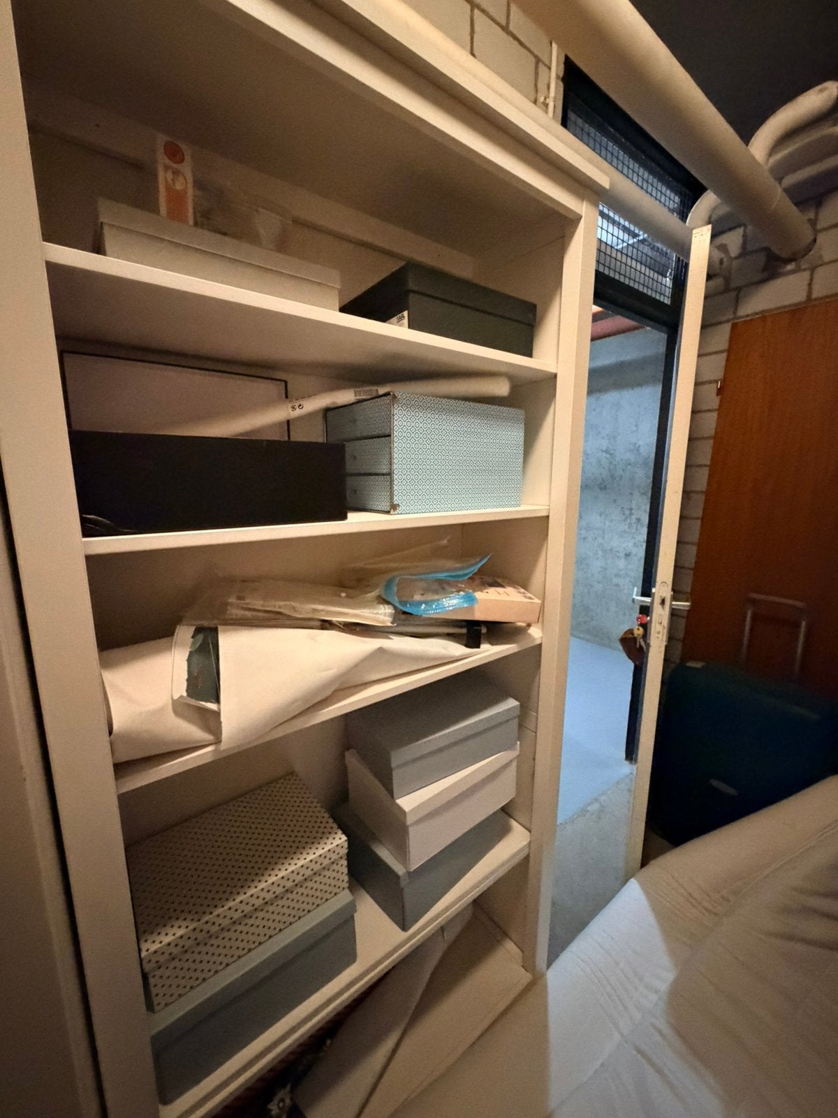 Shelf - for free, Ophalen, Zo goed als nieuw