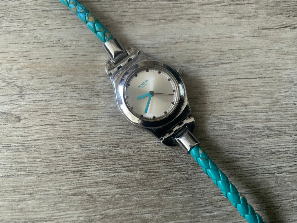 Swatch Irony Lady Single Braid Model YSS282G, Sieraden, Tassen en Uiterlijk, Ophalen of Verzenden, Zo goed als nieuw, Kunststof