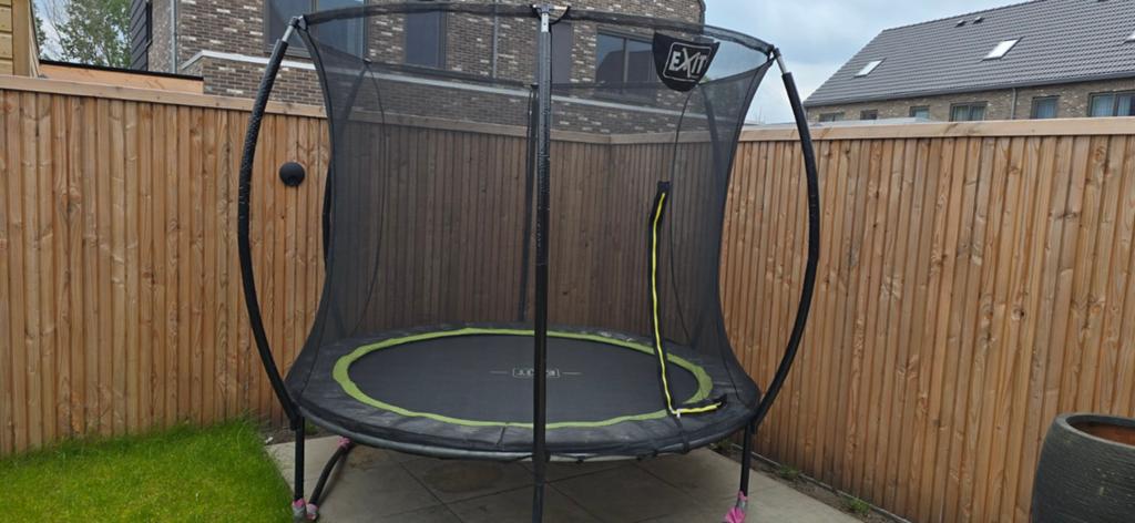 Zeer nette Exit trampoline met veiligheidsnet, Kinderen en Baby's, Speelgoed | Buiten | Trampolines, Ophalen, Zo goed als nieuw
