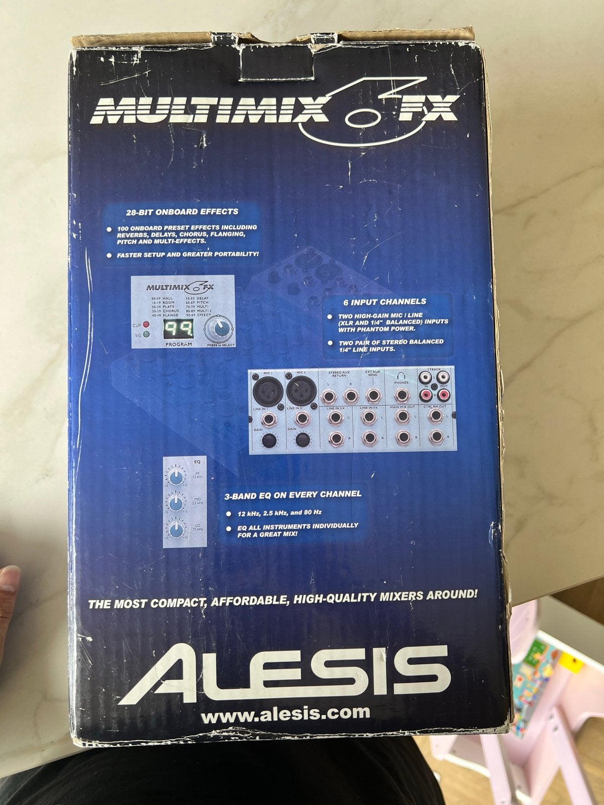 Alesis Multimix 6fx Compact Mixer met Effecten, Ophalen of Verzenden, Zo goed als nieuw, 5 tot 10 kanalen, Microfooningang