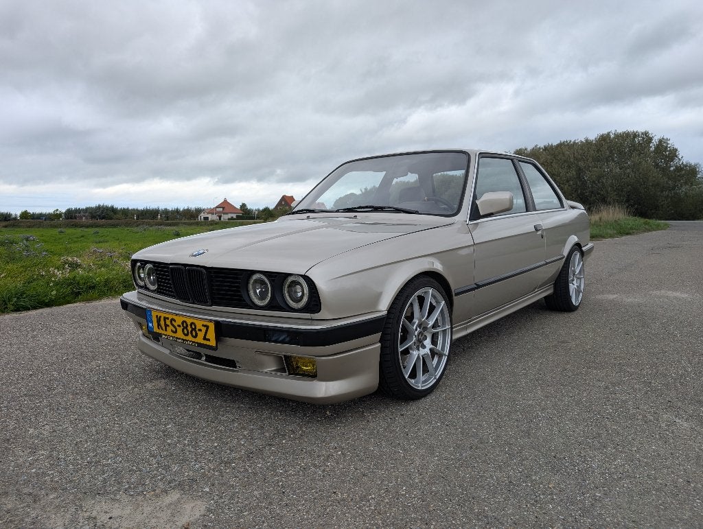 BMW E30 4.0 V8 handgeschakeld M60B40 1988, Achterwielaandrijving, 1200 kg, Handgeschakeld, Grijs