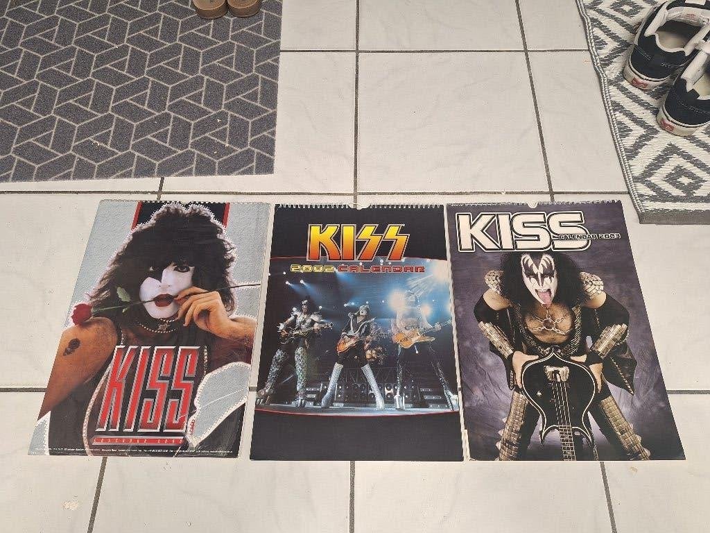 Oude jaar kalenders KISS 2000 + 2002 + 2003 in mooie staat, Diversen, Kalenders, Ophalen of Verzenden, Maandkalender