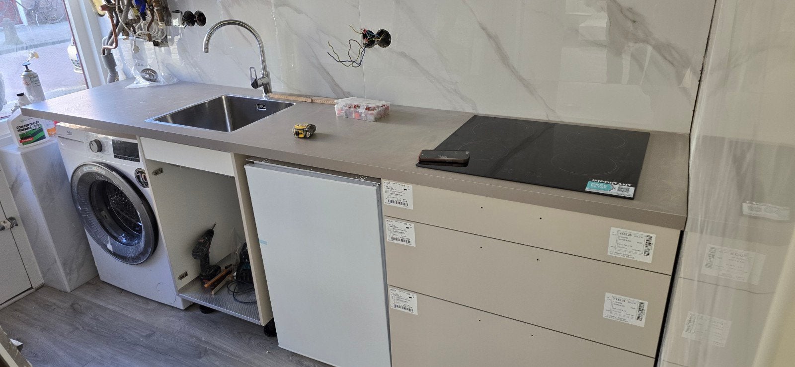 Keukenblad nieuwe met RVS spoelbak en kookplaatuitsparing, Overige typen, Hout, Nieuw, Overige merken