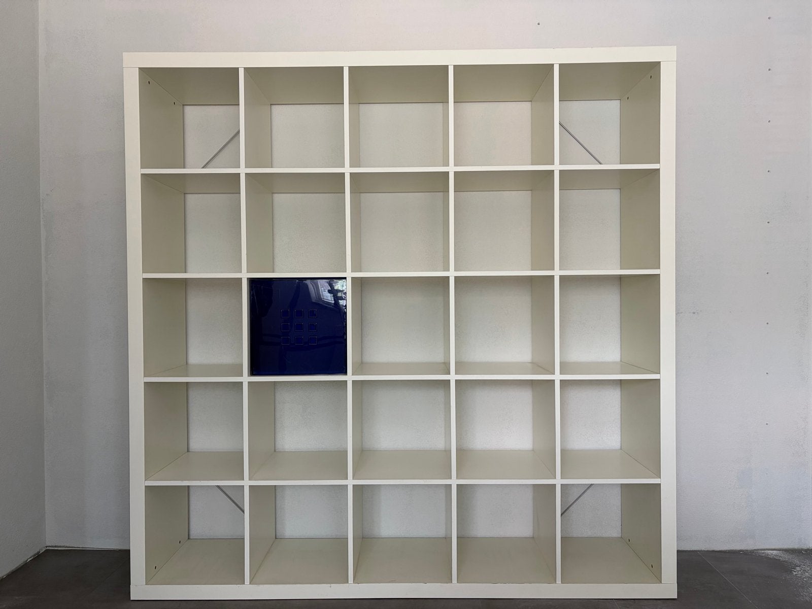 IKEA Kallax Kast met 25 vakken en blauwe bak, Huis en Inrichting, Ophalen, Gebruikt