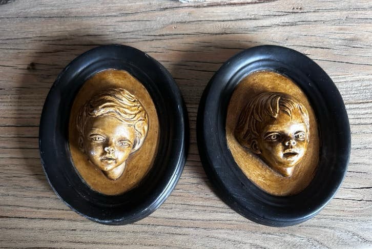 Brocante ovalen lijstjes met kinderkopjes, Ophalen of Verzenden