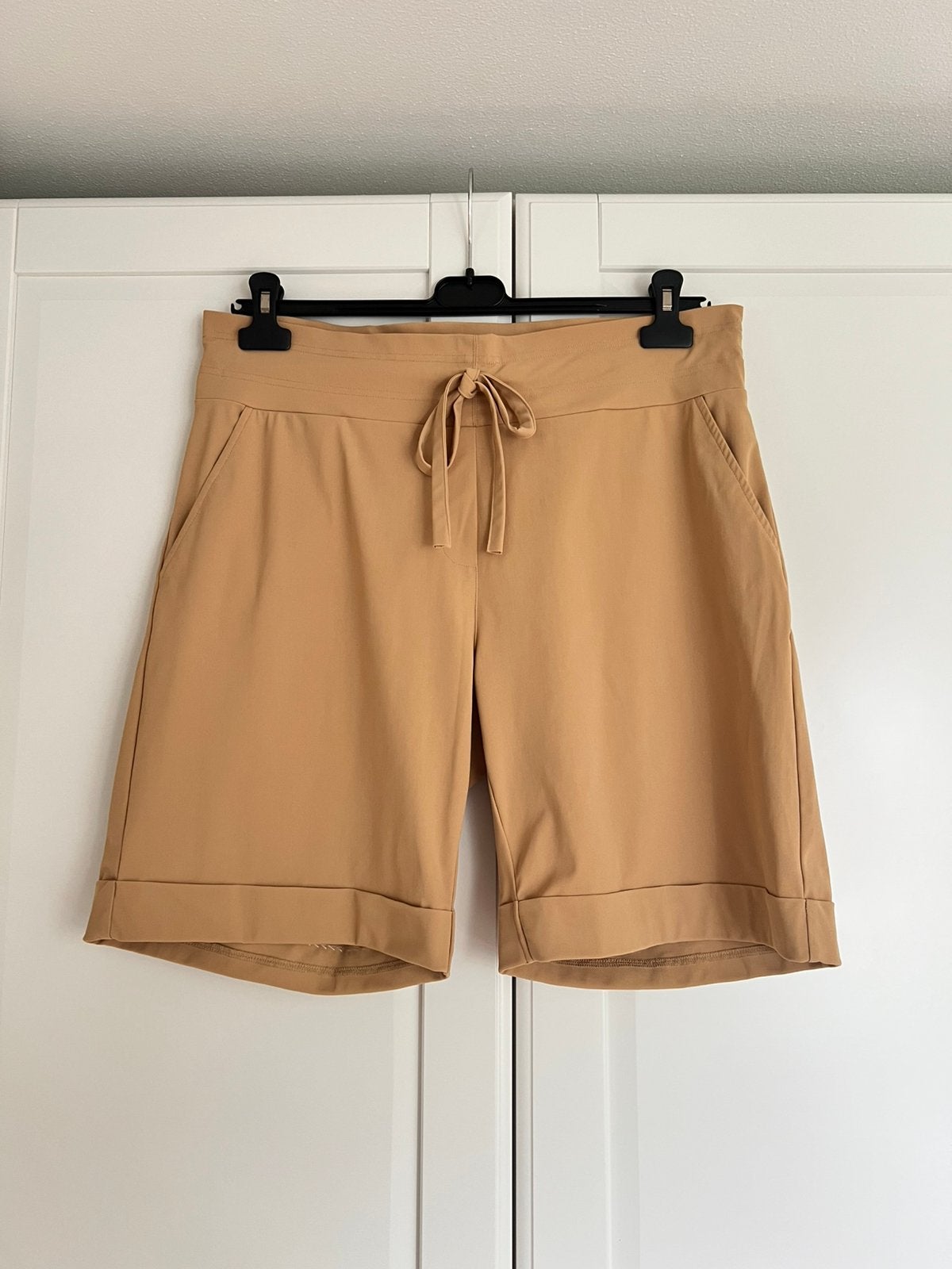 Studio anneloes bermuda korte broek L dark sahara, Overige kleuren, Maat 42/44 (L), Ophalen of Verzenden, Zo goed als nieuw