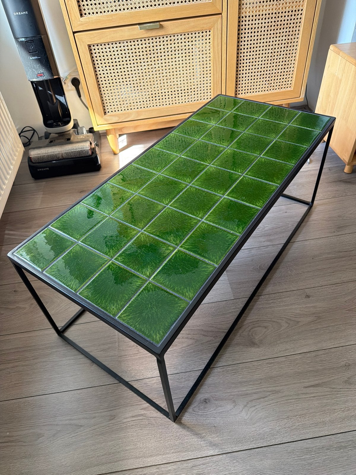 Salontafel met Groen Geglazuurde Tegels - Fabricati, Huis en Inrichting, Ophalen, 100 tot 150 cm, 50 tot 100 cm, Zo goed als nieuw