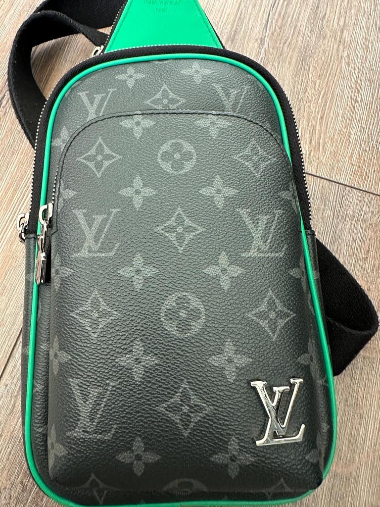 Louis Vuitton Outdoor Sling Bag Monogram Eclipse Green, Sieraden, Tassen en Uiterlijk, Tassen | Schoudertassen, Ophalen of Verzenden