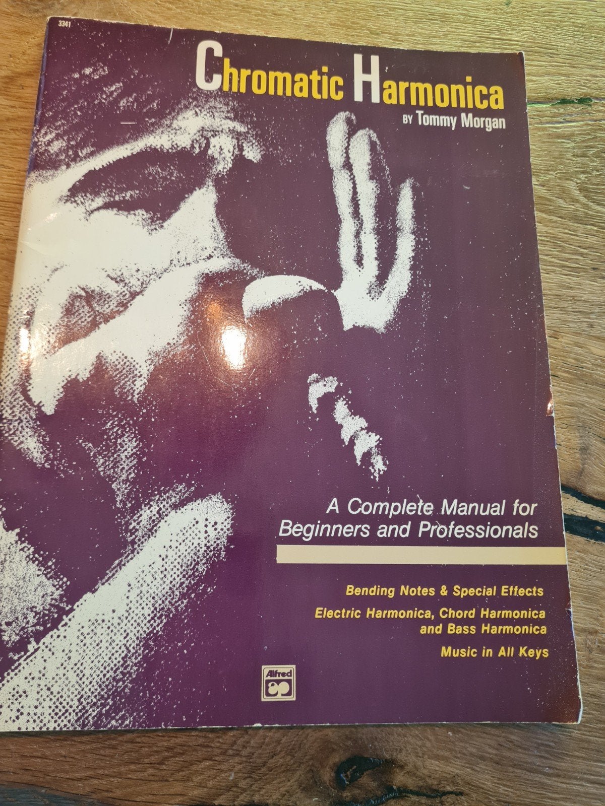 Chromatic Harmonica - A Complete Manual by Tommy Morgan, Muziek en Instrumenten, Blaasinstrumenten | Mondharmonica's, Ophalen of Verzenden