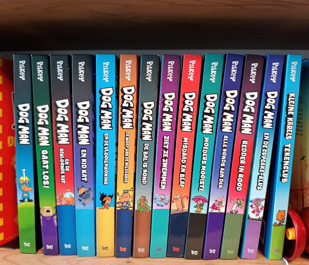 Serie Dog Man boeken, Boeken, Kinderboeken | Jeugd | onder 10 jaar, Ophalen, Zo goed als nieuw, Fictie algemeen