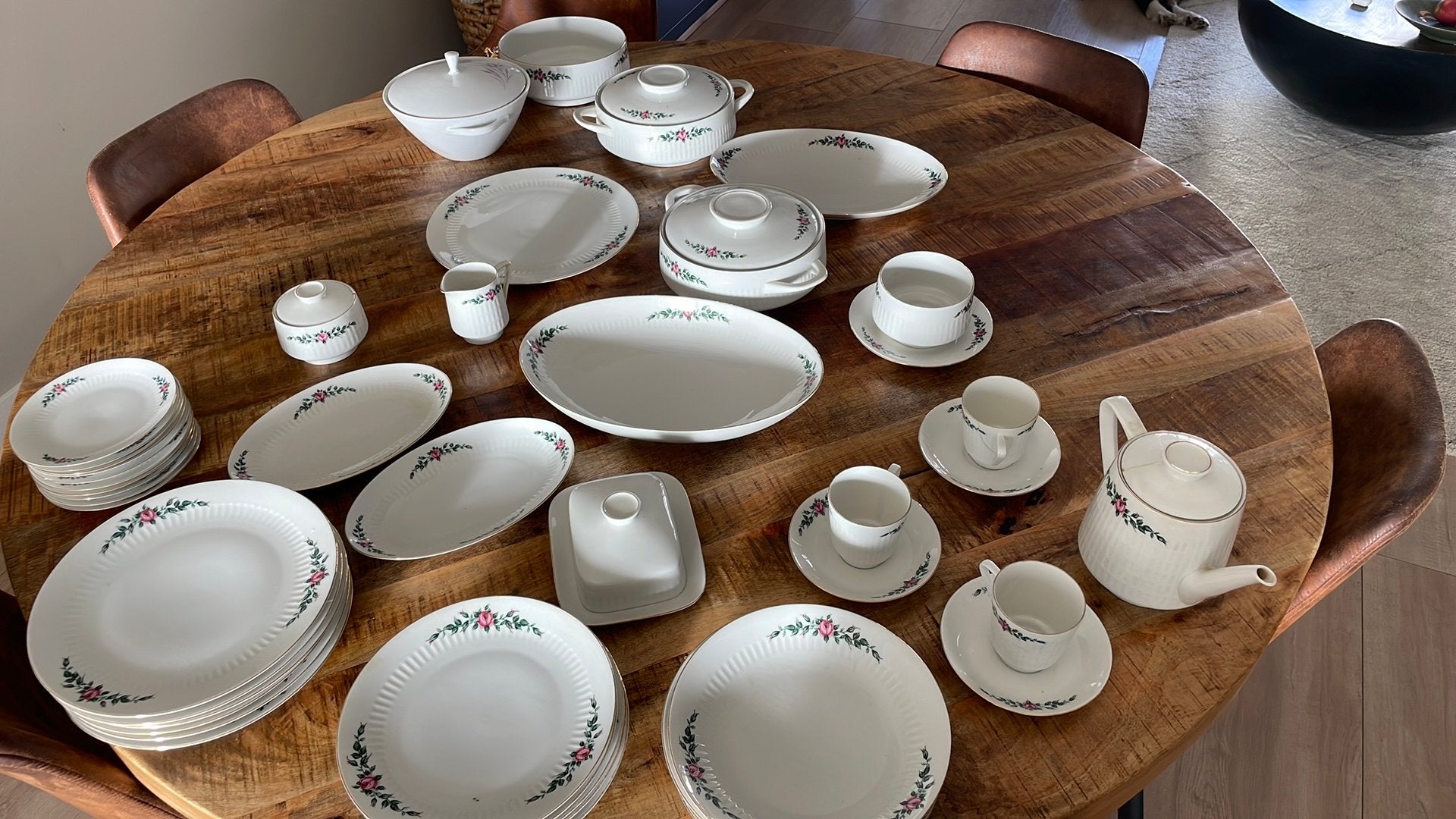 Uitgebreid servies Paola van Scherzer Bavaria 1963, Ophalen