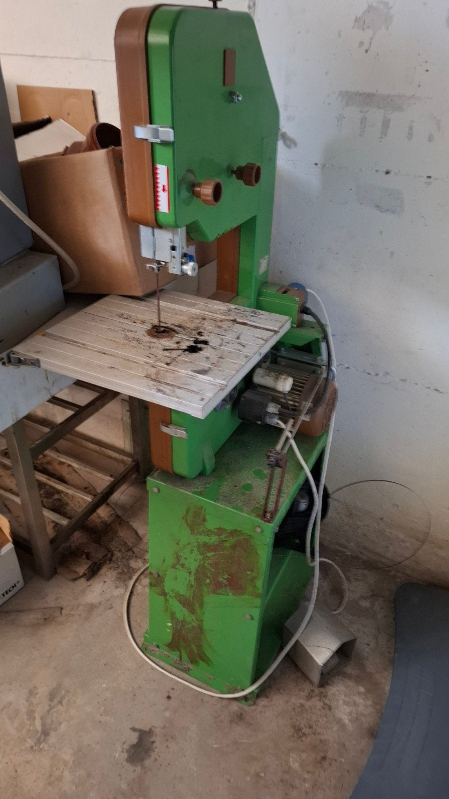 AEG Lintzaag - Krachtige zaagmachine voor houtbewerking, AEG, Gebruikt, 70 mm of meer, 600 tot 1200 watt