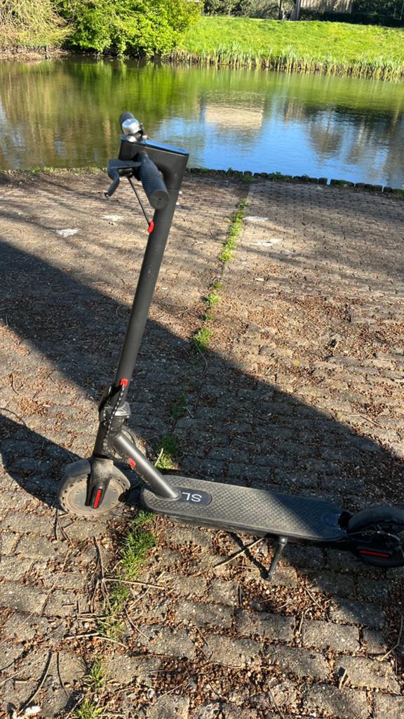Elektrische step, Fietsen en Brommers, Steps, Ophalen of Verzenden, Zo goed als nieuw, Elektrische step (E-scooter)