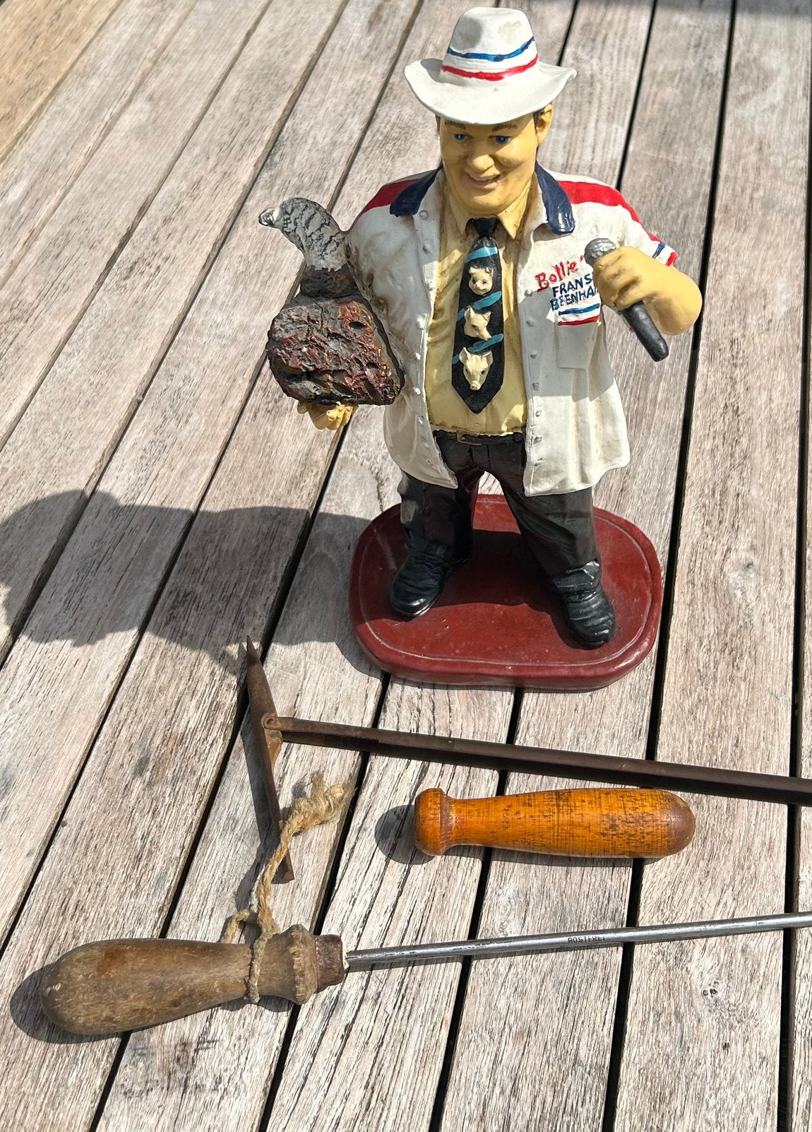 Vintage oude slagersattributen beeldje spekpriem lardeernld, Ophalen of Verzenden, Gebruikt, Mens