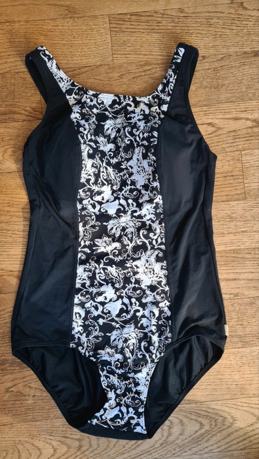 TWEKA Badpak Zwart/Wit Bloemenpatroon Maat 44, TWEKA, Zwart, Badpak, Ophalen of Verzenden