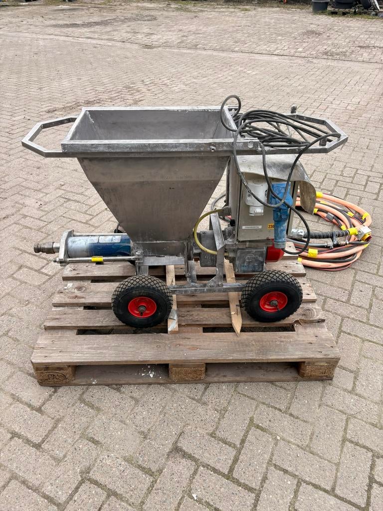 Schoonewil sbs , dikstofpomp , leemstuc , ecologische mortel, Ophalen, Gebruikt
