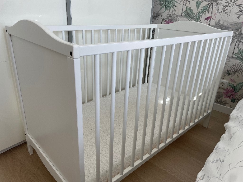 Ledikant babybedje met matras, Ophalen, Zo goed als nieuw, Ledikant