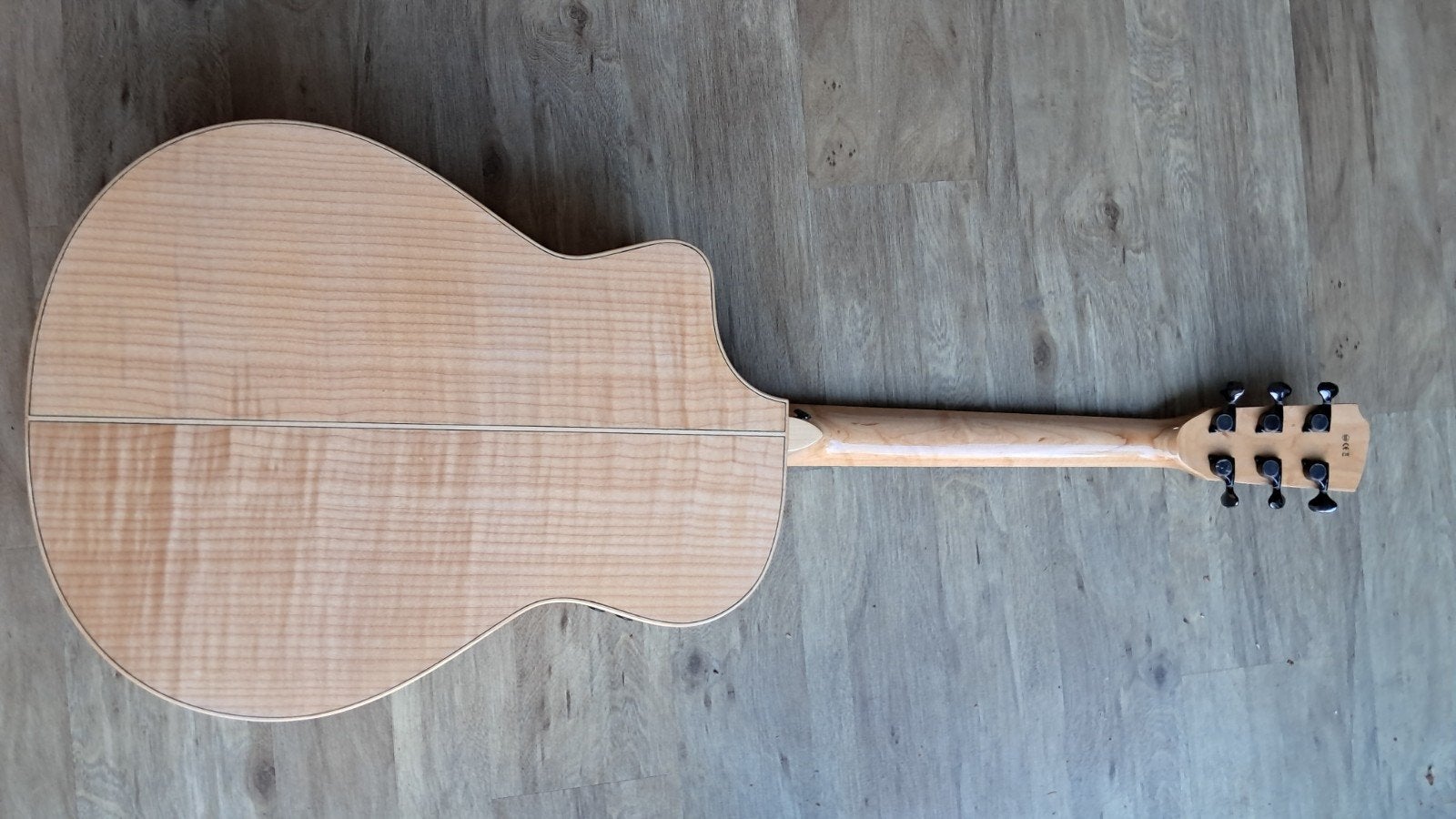 Foto 9 van Hartwood Sonata-FX Elektro-akoestische Gitaar