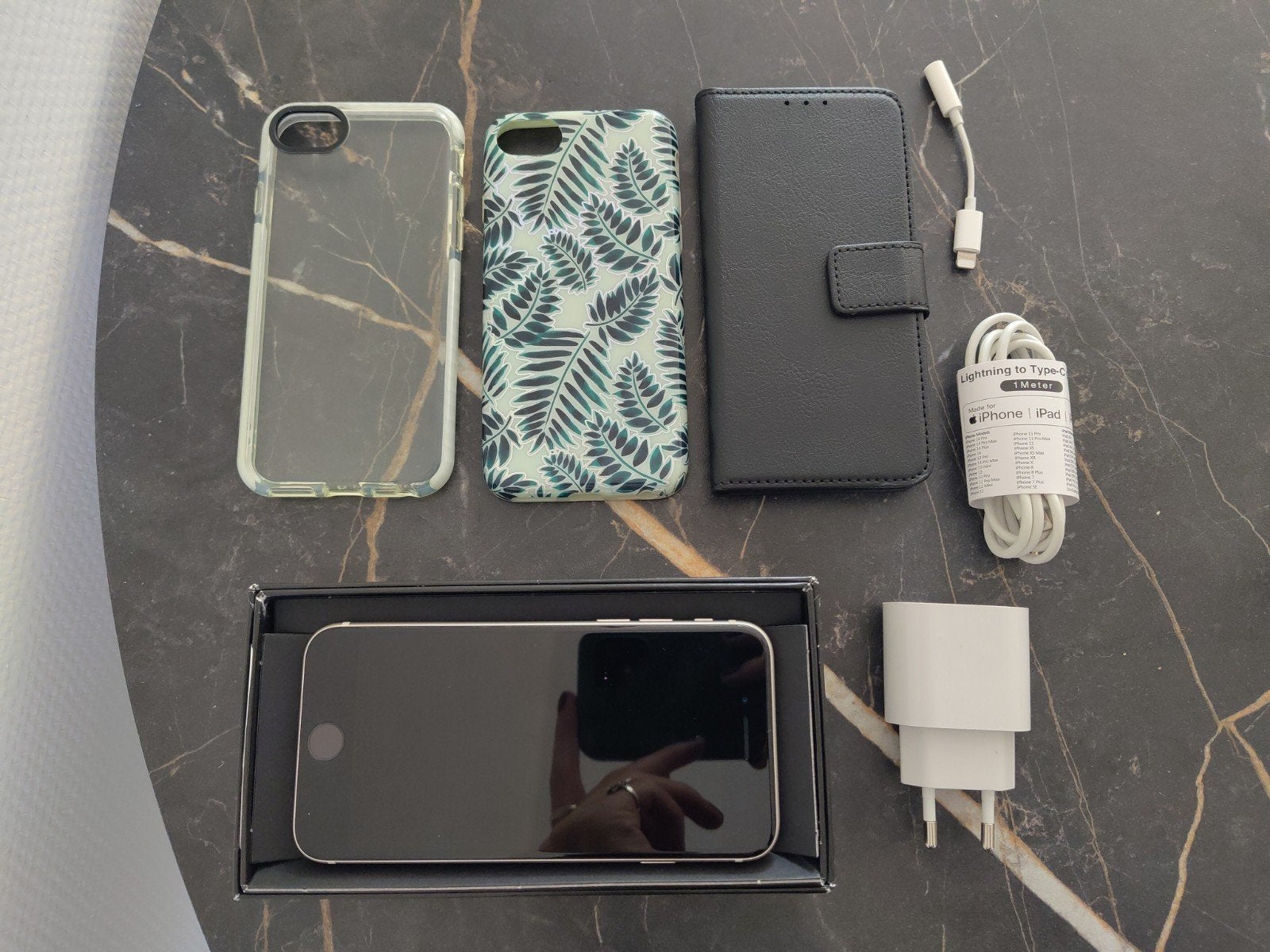 iPhone SE 2022 met accessoires, Ophalen, Wit, Zo goed als nieuw, 64 GB