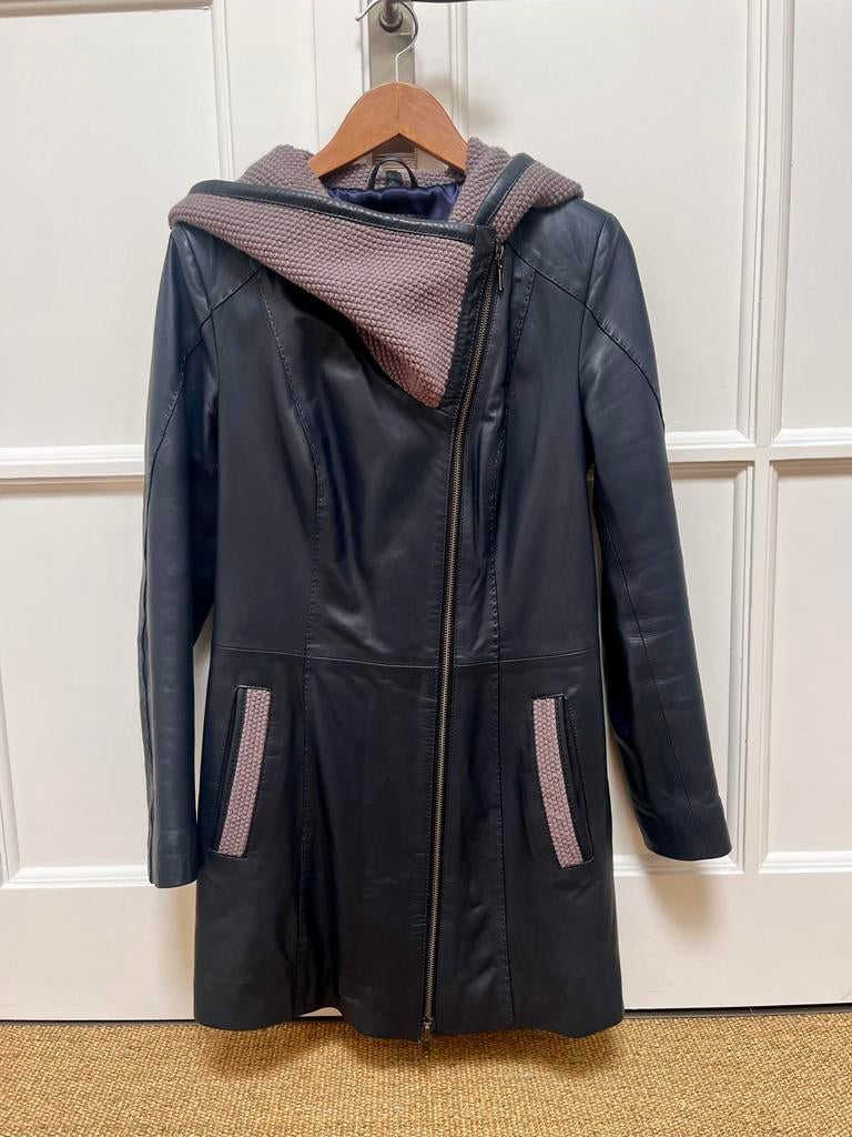 Donkerblauwe leren jas met capuchon, mt 38, Kleding | Dames, Ophalen of Verzenden, Zo goed als nieuw, Maat 38/40 (M), Blauw
