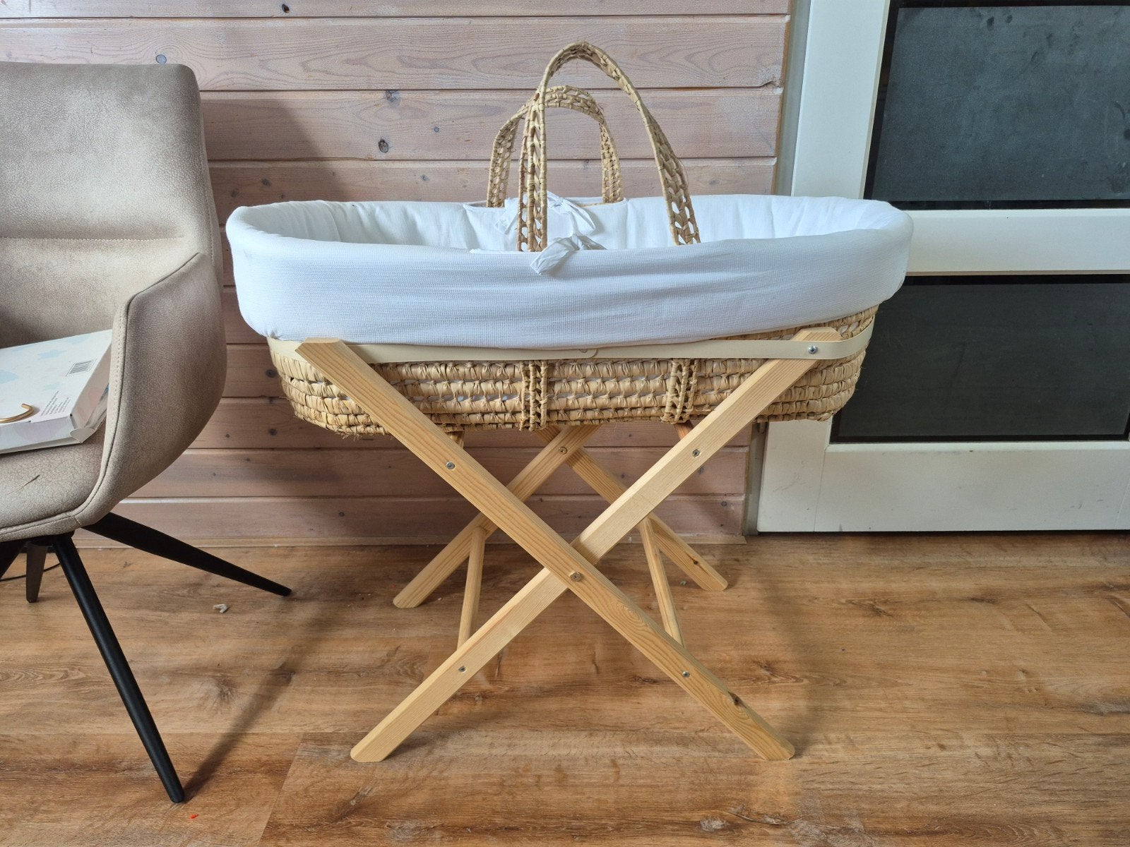 Funnababy Mozesmand met standaard - Zo goed als nieuw, Kinderen en Baby's, Ophalen