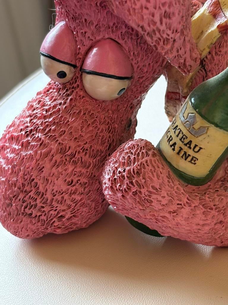 Ab Normaal : beeld Konijn met fles, Verzamelen, Beelden en Beeldjes, Ophalen of Verzenden, Zo goed als nieuw, Fantasy